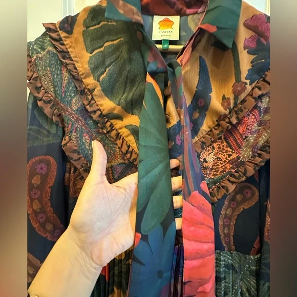 FARM Rio Dark Floral Paisley Pleated Maxi Dress in Navy, Burgundy, Green - Picture 5 of 12